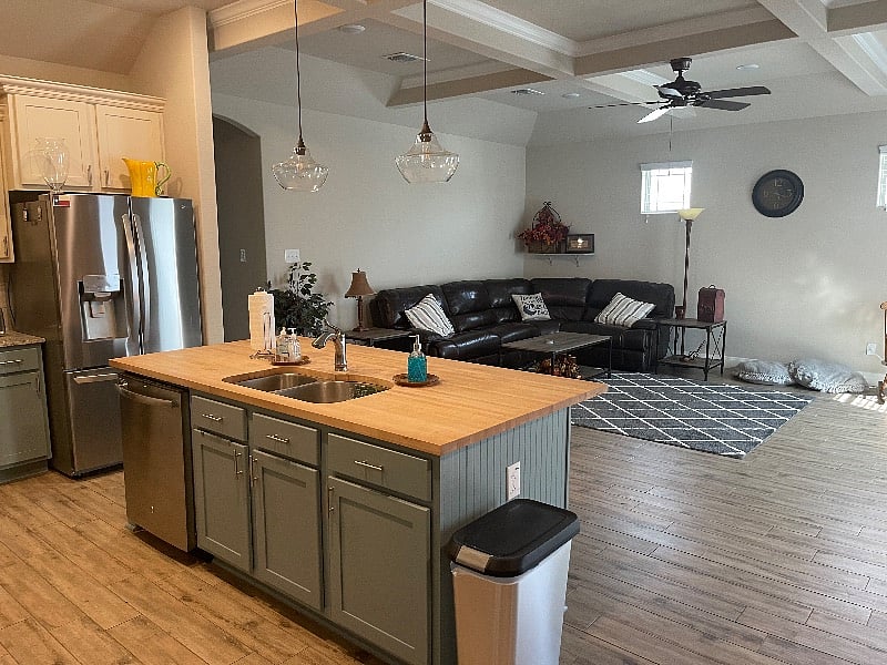 Furnished Finder property 376901_2 photo 9