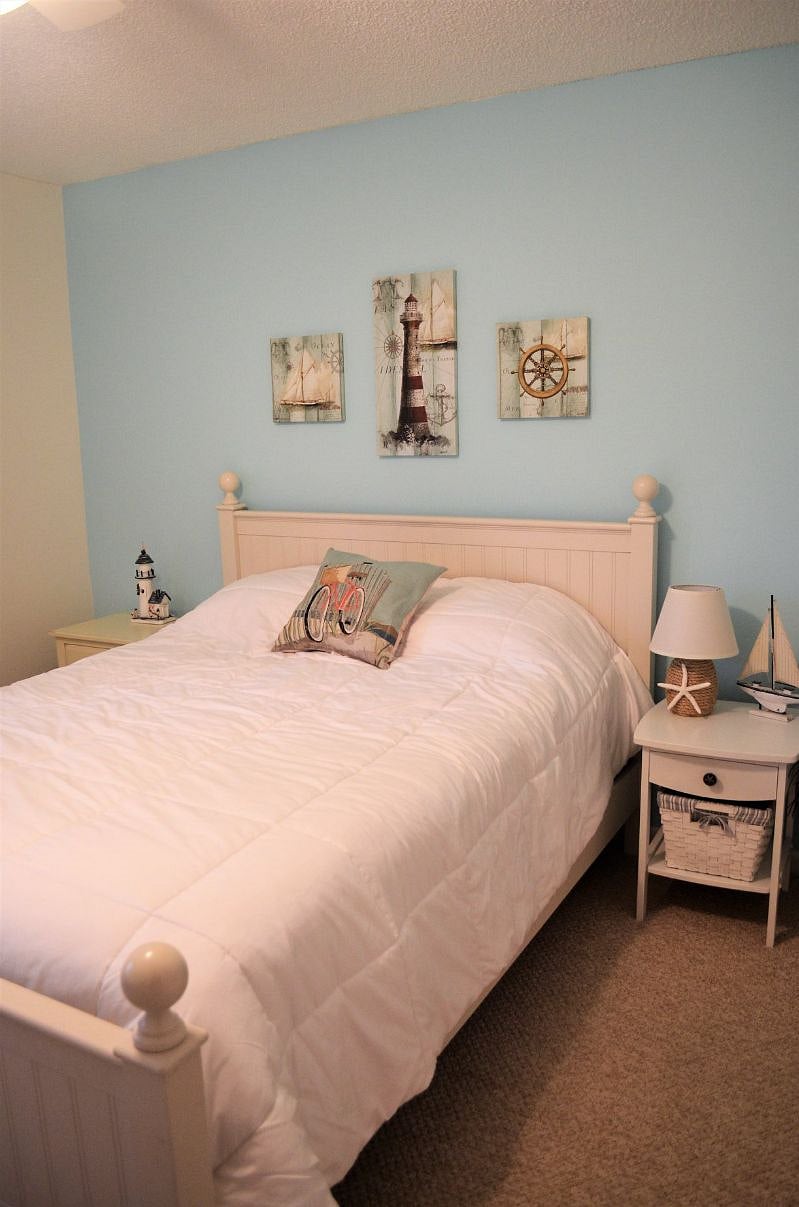 guest bedroom-queen
