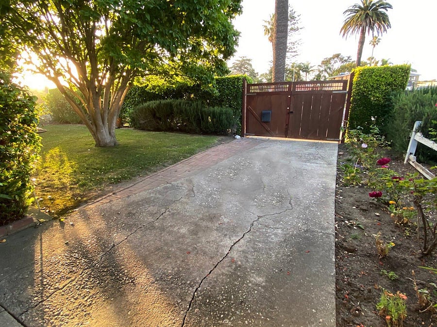 Driveway interior & Gate