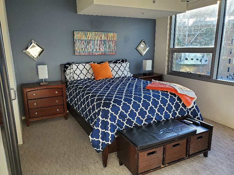 Master Bedroom - Queen Bed