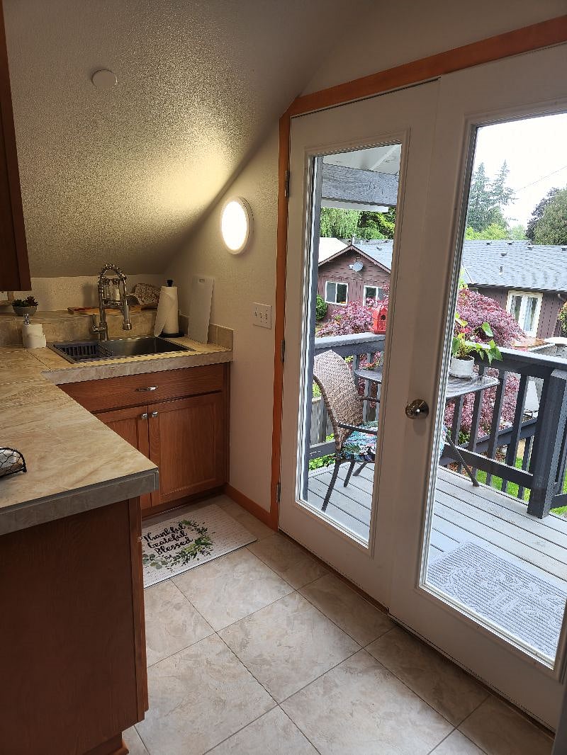 Furnished Finder property 377183_1 photo 12