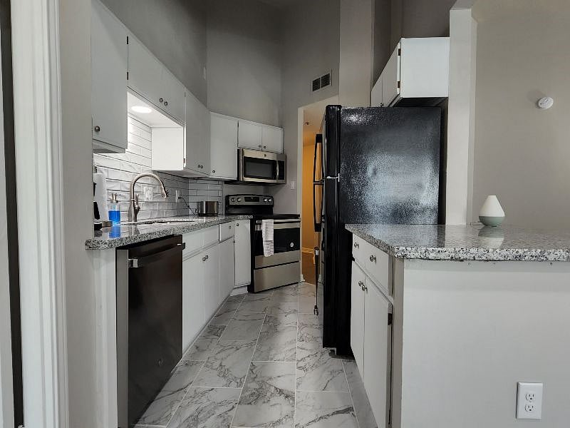 Furnished Finder property 377238_1 photo 11