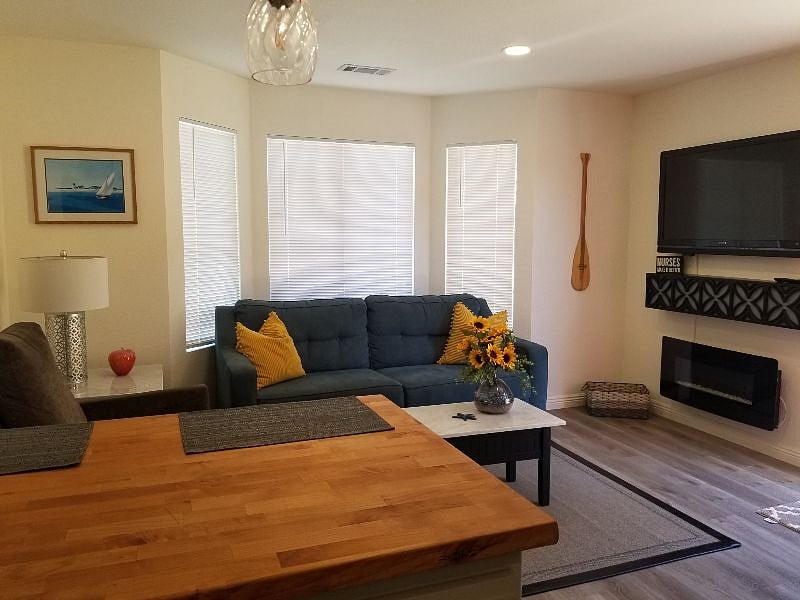 Furnished Finder property 377331_1 photo 3