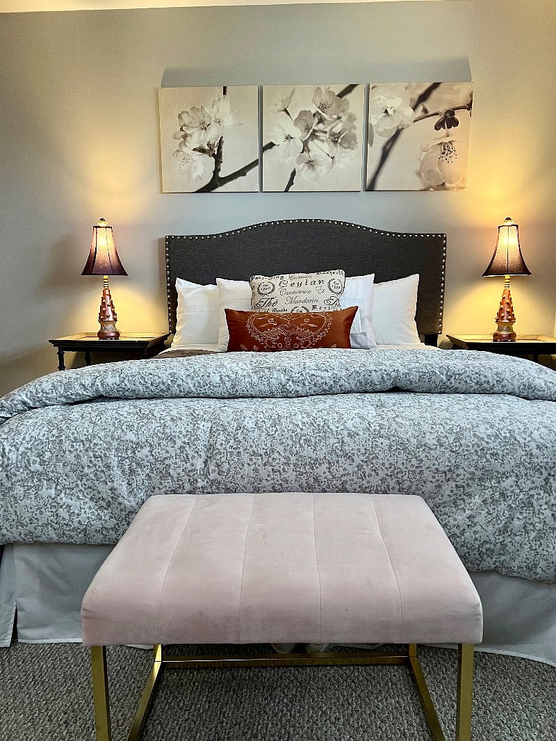 Apartment B: Bedroom featuring a Queen size bed for a great nights sleep.  