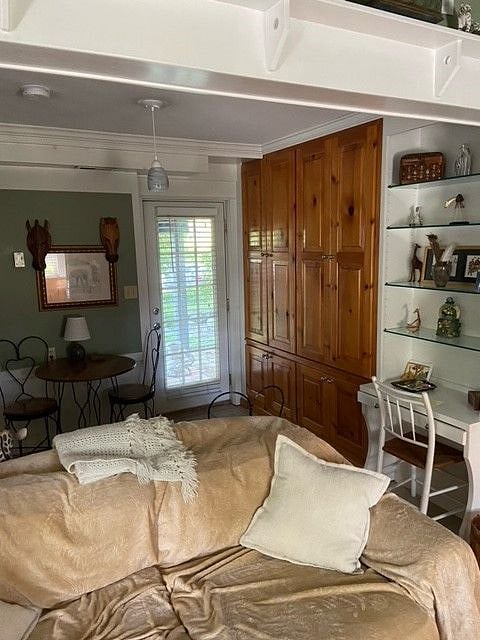Furnished Finder property 377403_1 photo 11