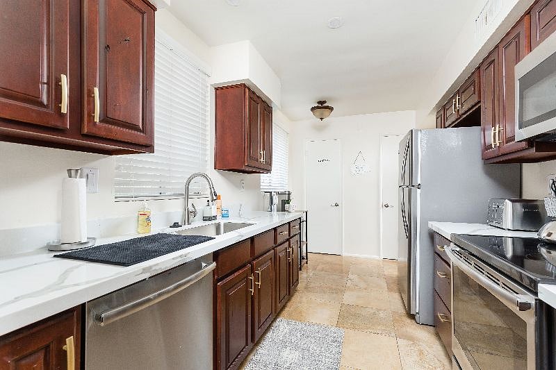 Furnished Finder property 377421_1 photo 7