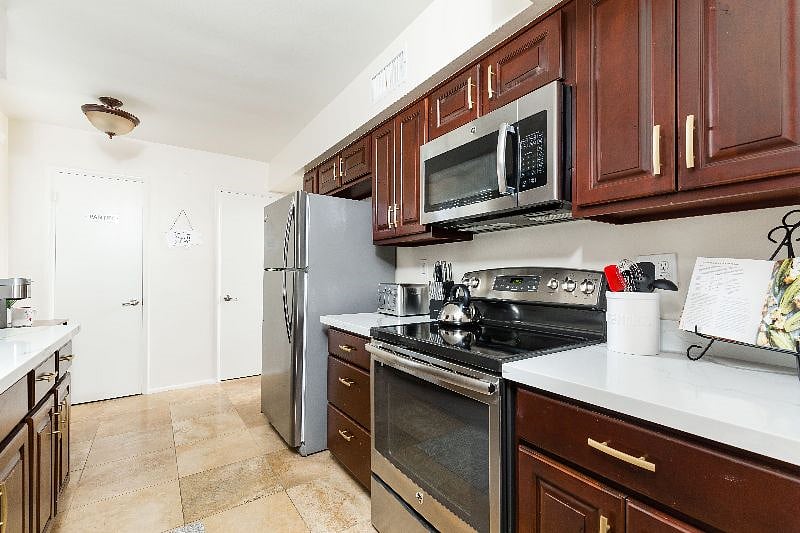 Furnished Finder property 377421_1 photo 8