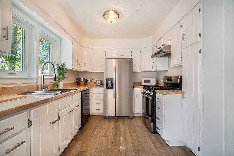 Furnished Finder property 377459_1 photo 9