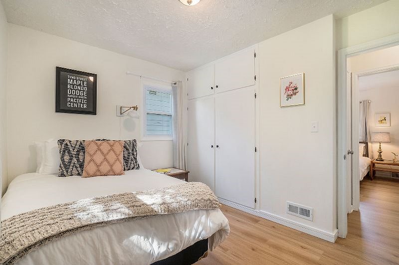 Furnished Finder property 377459_1 photo 16