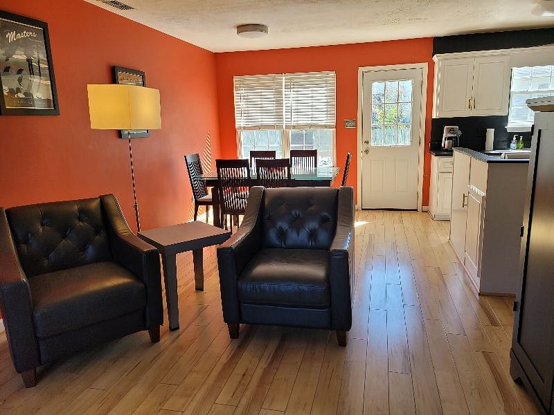 Furnished Finder property 377573_1 photo 4