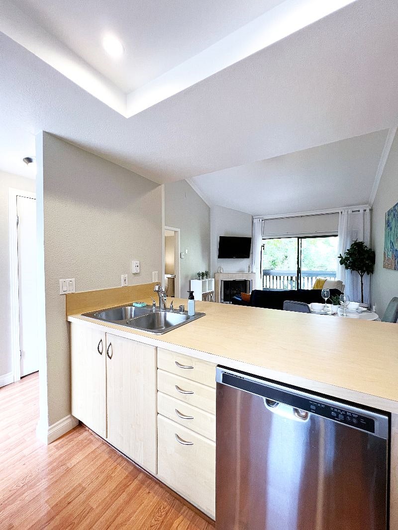 Furnished Finder property 377580_1 photo 11