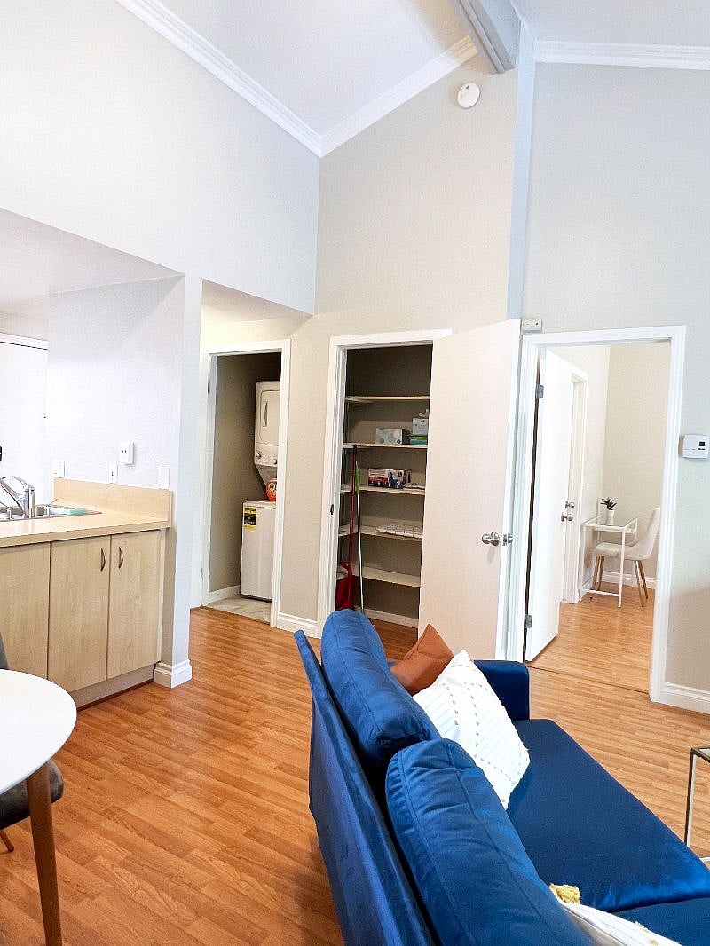 Furnished Finder property 377580_1 photo 9