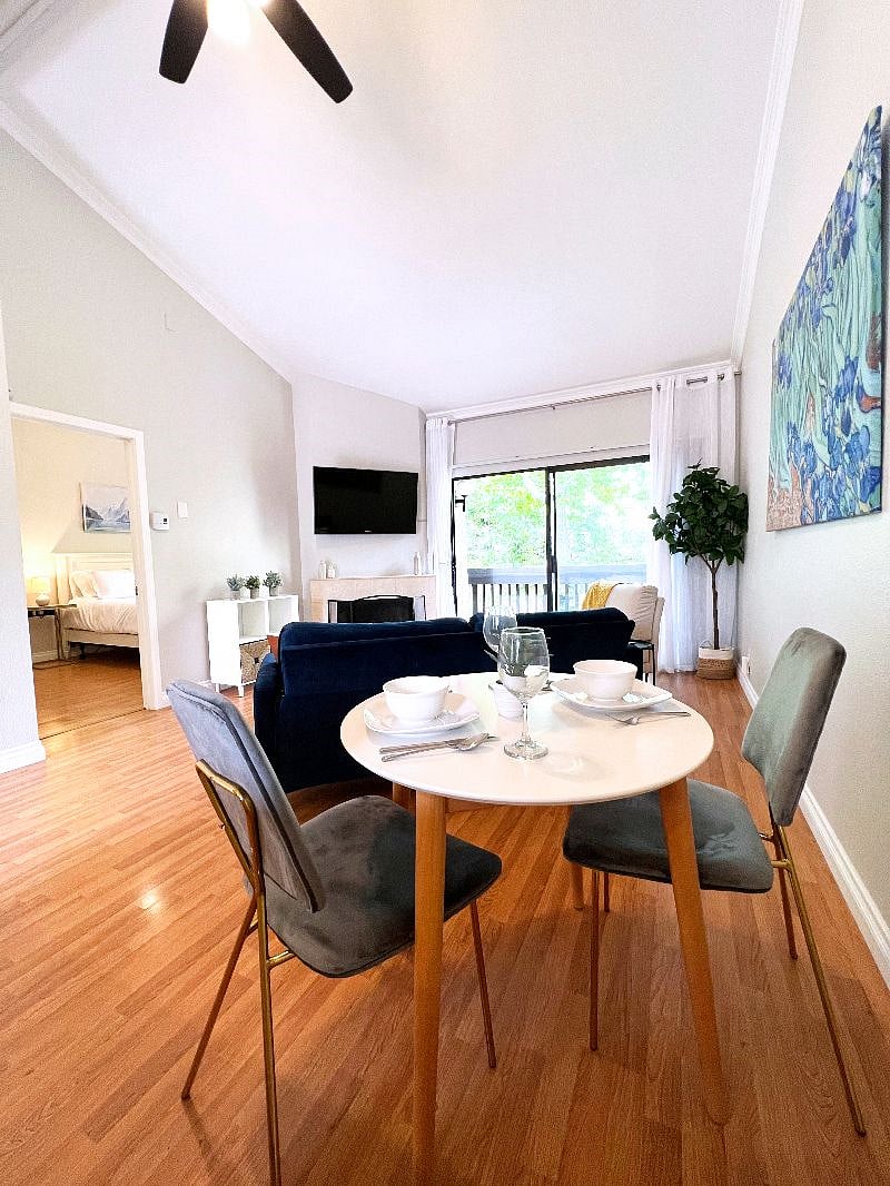 Furnished Finder property 377580_1 photo 8