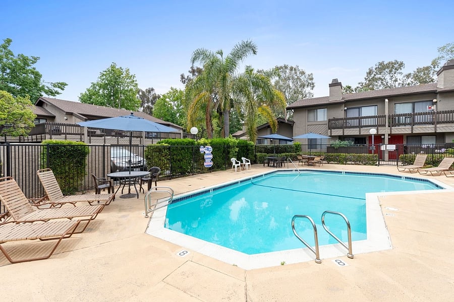 Furnished Finder property 377580_1 photo 29