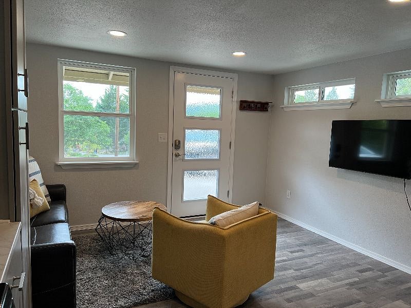 Furnished Finder property 377582_1 photo 7
