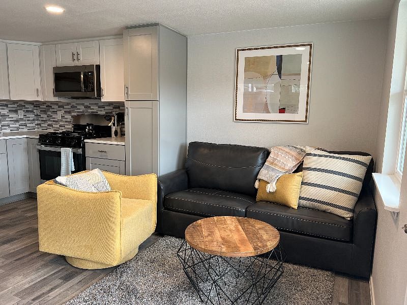 Furnished Finder property 377582_1 photo 11
