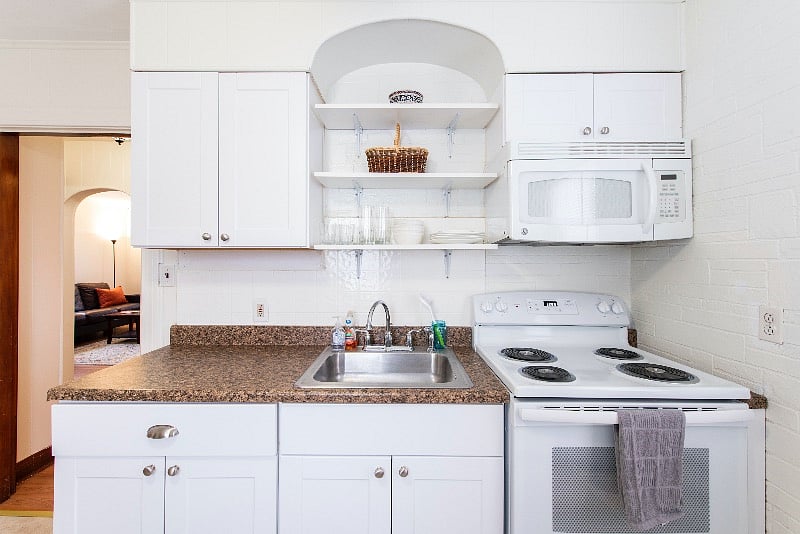 Great kitchen- fridge, oven, microwave, no dishwasher