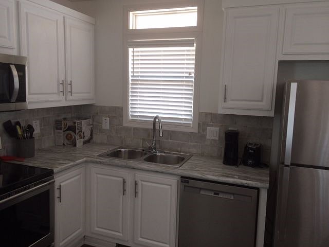 Furnished Finder property 377604_1 photo 4