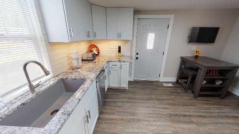 Furnished Finder property 377647_1 photo 9