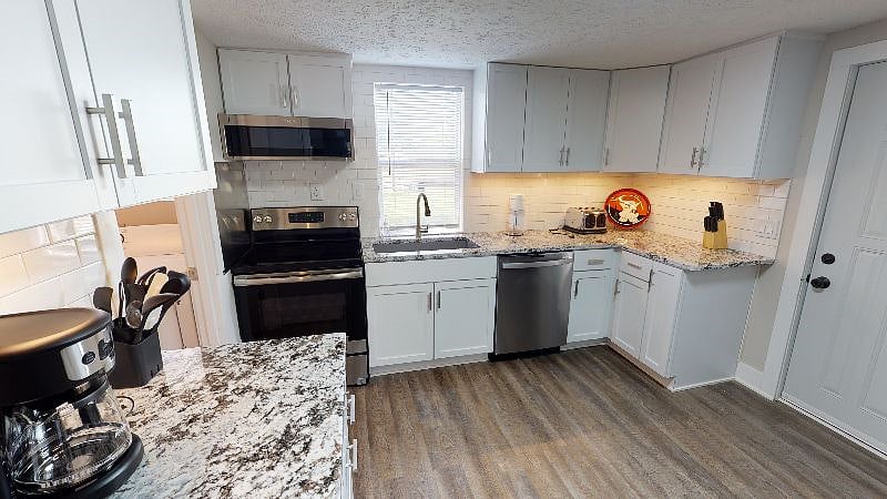 Furnished Finder property 377647_1 photo 7
