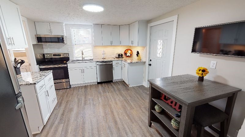Furnished Finder property 377647_1 photo 11