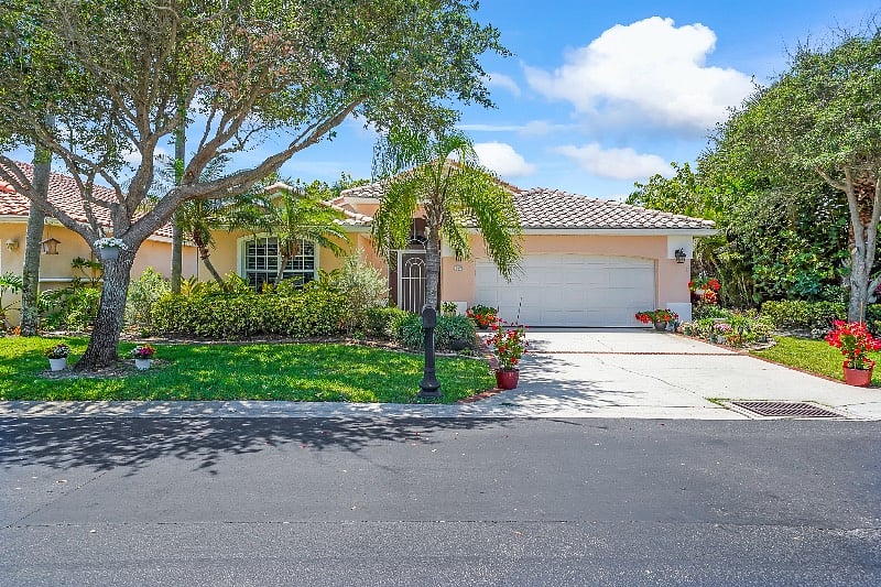 Furnished Finder property 377705_1 photo 3