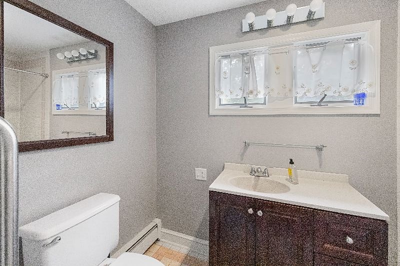 1st Floor Bathroom