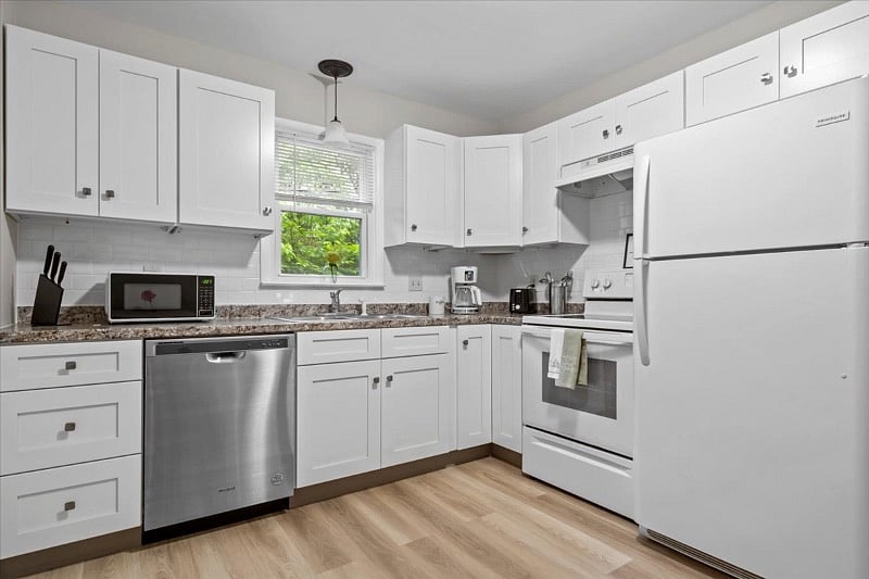 Furnished Finder property 377763_1 photo 9
