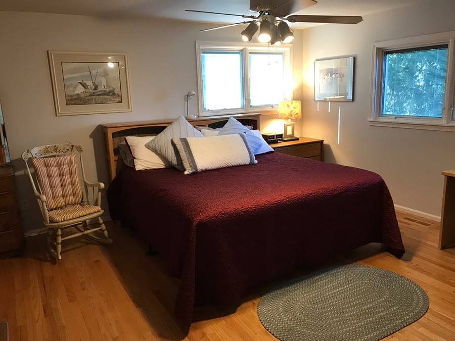 Master bedroom with king size bed