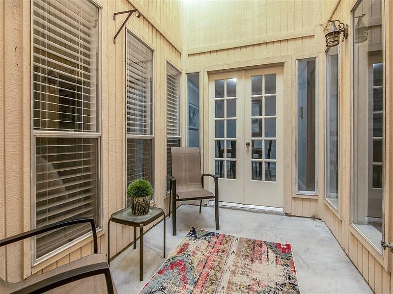 Relaxing enclosed patio