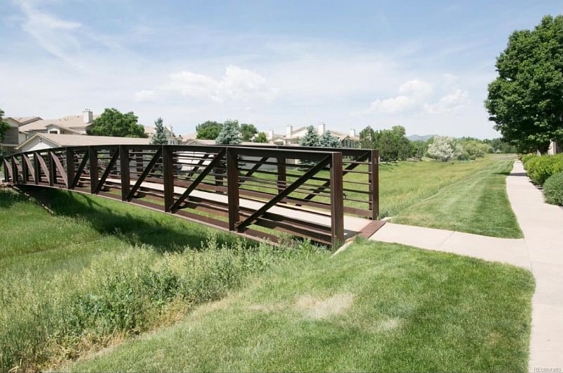 surrounded by nature for pleasant walks
