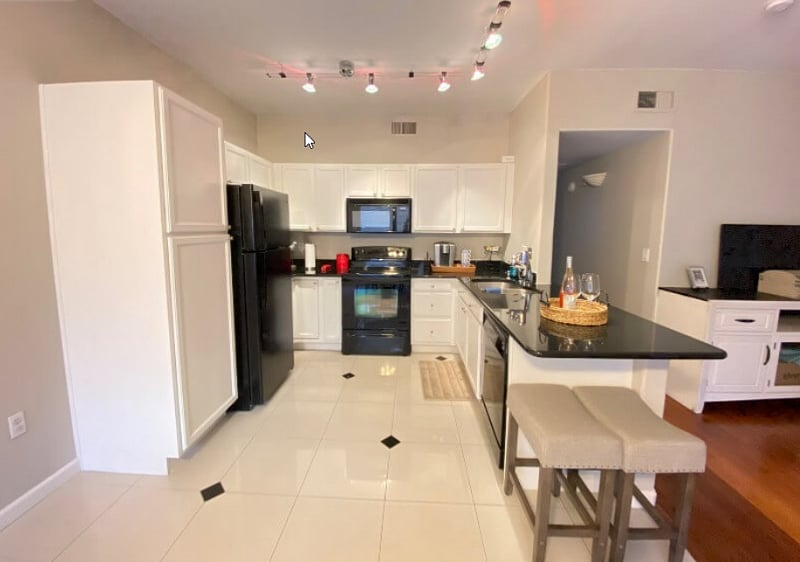 Fully equipped kitchen