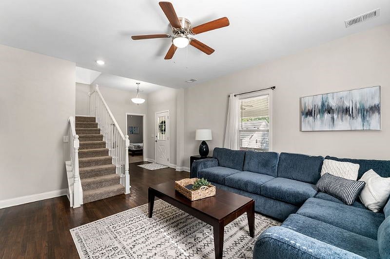 Furnished Finder property 377881_1 photo 12