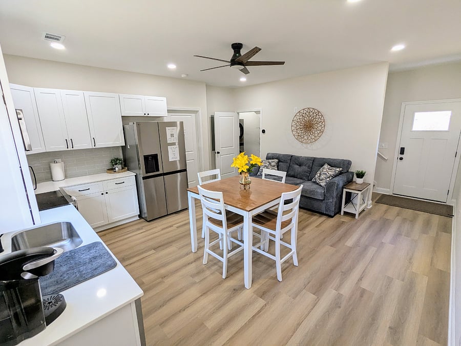 Furnished Finder property 377881_4 photo 6