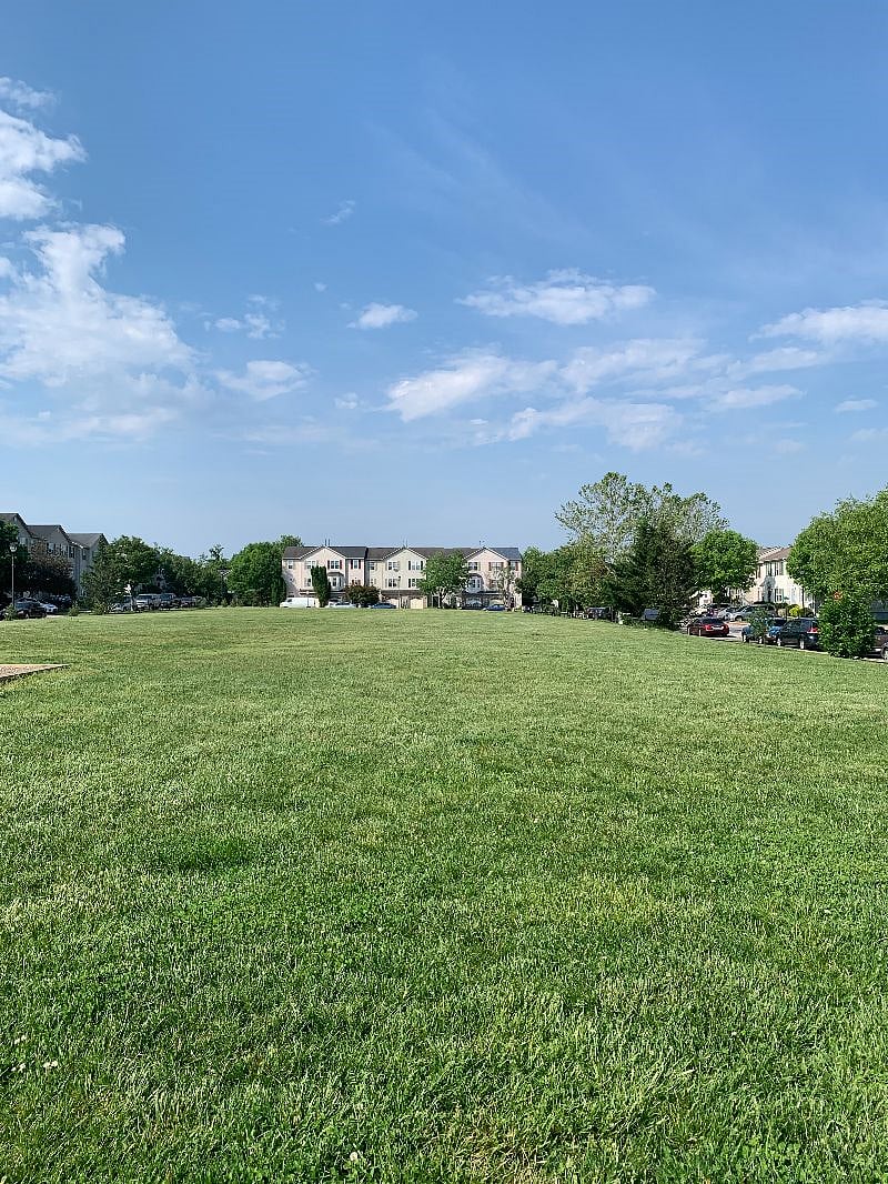 Great neighborhood with sidewalks for running/walking/exercising