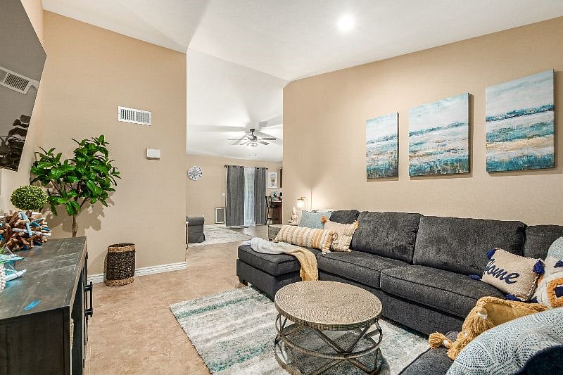 Furnished Finder property 377898_1 photo 6
