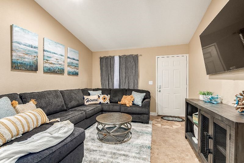 Furnished Finder property 377898_1 photo 7