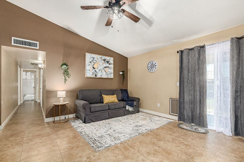 Furnished Finder property 377898_1 photo 10