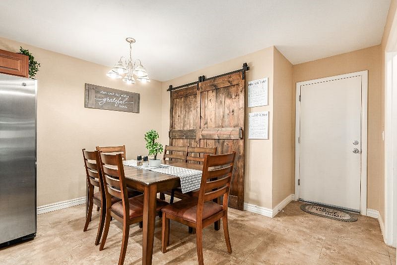 Furnished Finder property 377898_1 photo 12