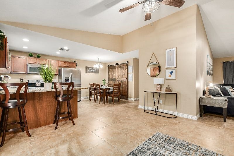 Furnished Finder property 377898_1 photo 15