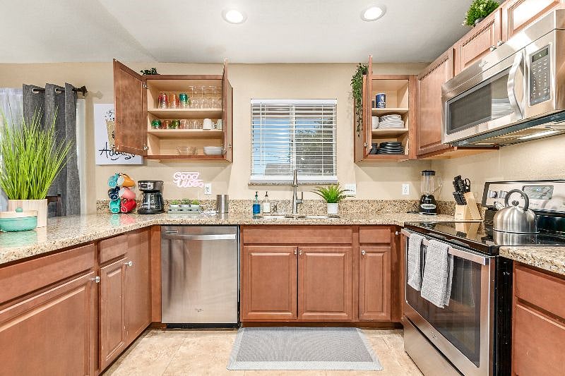 Furnished Finder property 377898_1 photo 20