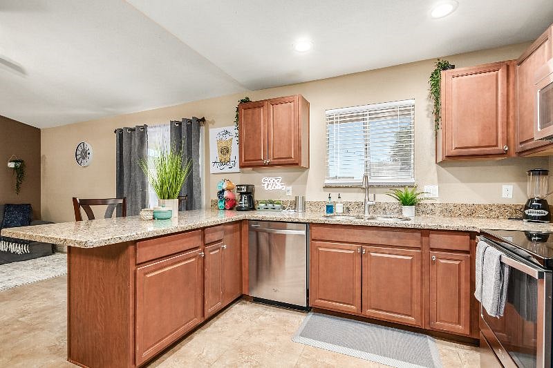 Furnished Finder property 377898_1 photo 22