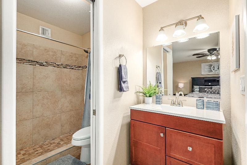 Furnished Finder property 377898_1 photo 30