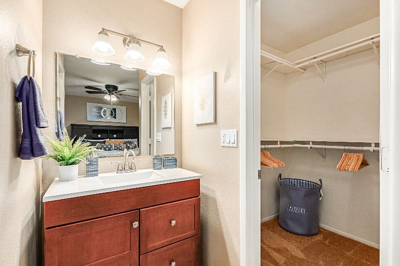 Furnished Finder property 377898_1 photo 31