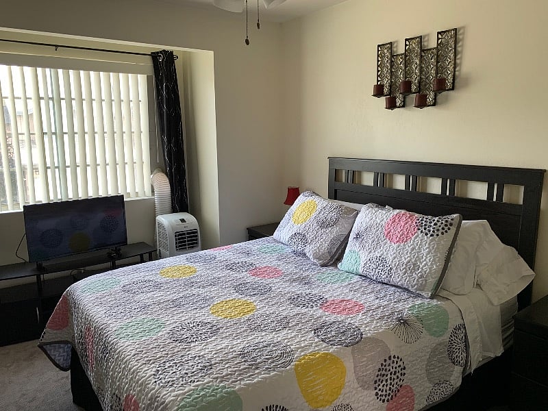 2nd bedroom