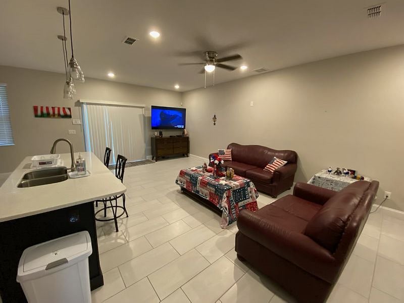 Furnished Finder property 377938_1 photo 12