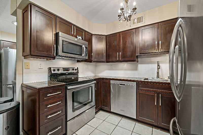 Furnished Finder property 377953_1 photo 12