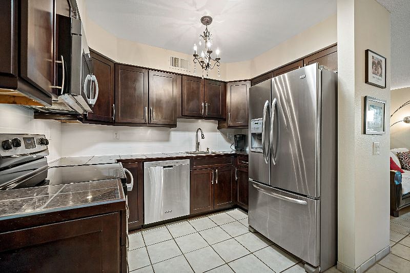 Furnished Finder property 377953_1 photo 13