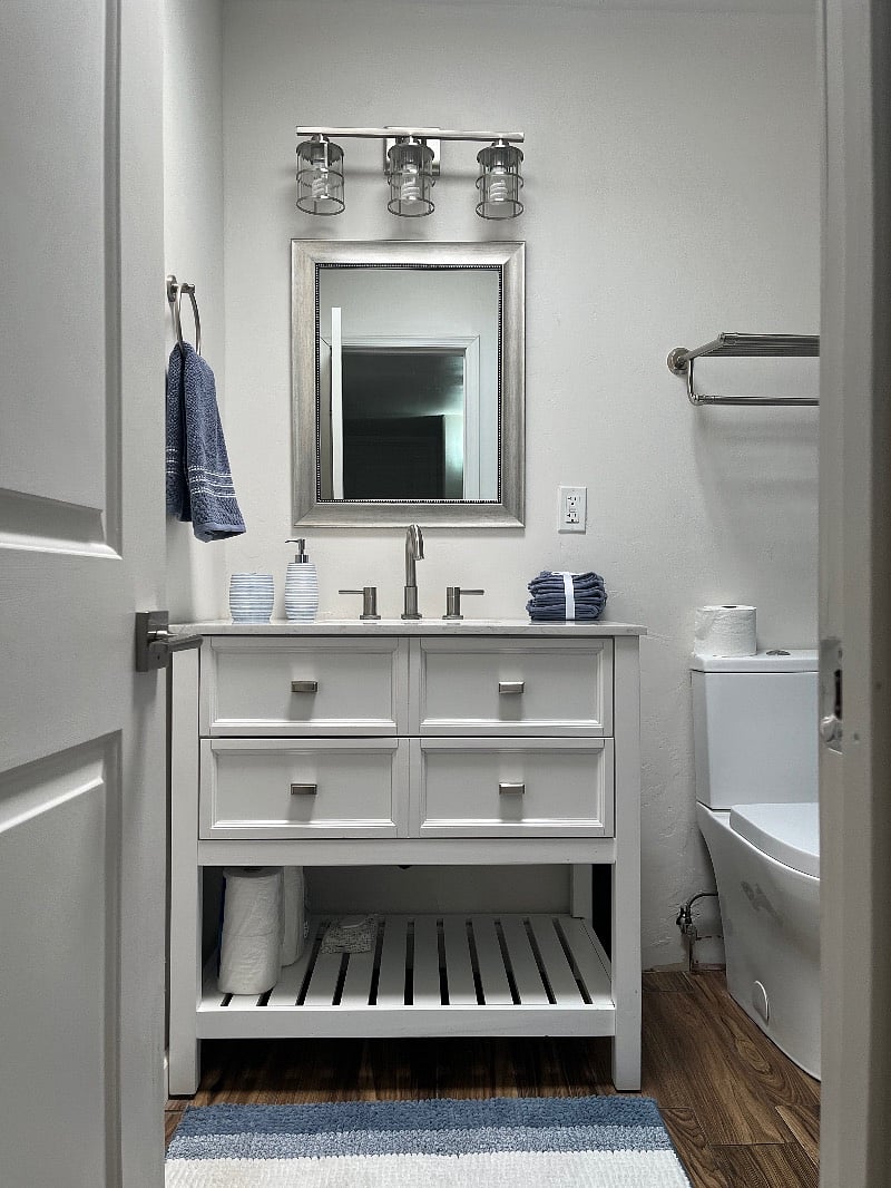 This is the shared bathroom that is upstairs, next to your room. I have my own bathroom downstairs. 