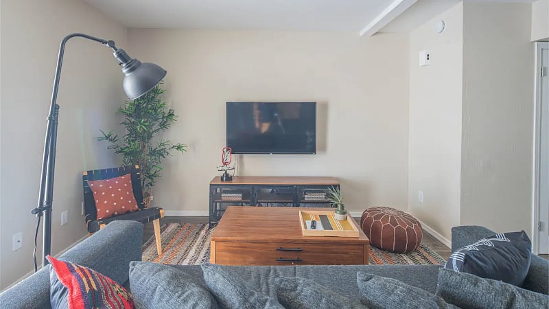 Furnished Finder property 377991_1 photo 2